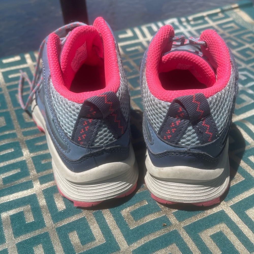 Girls’ Merrell hiking sneaker boot size 12 toddler - Picture 3 of 5